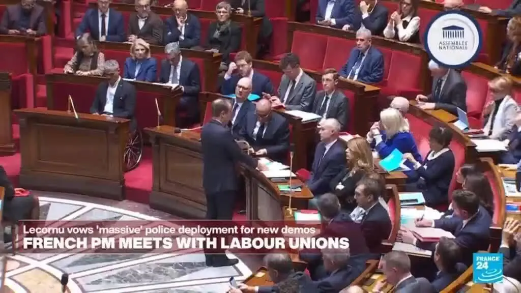 Andrew Smith: Poliția și acuzațiile politice nu pot înlocui reformele sociale