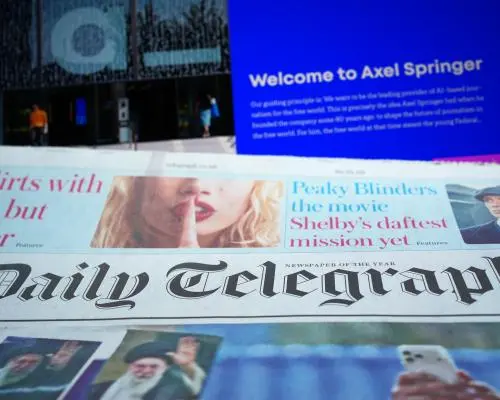 Daily Telegraph reduce 100 de locuri de muncă în urma schimbării strategice spre IA