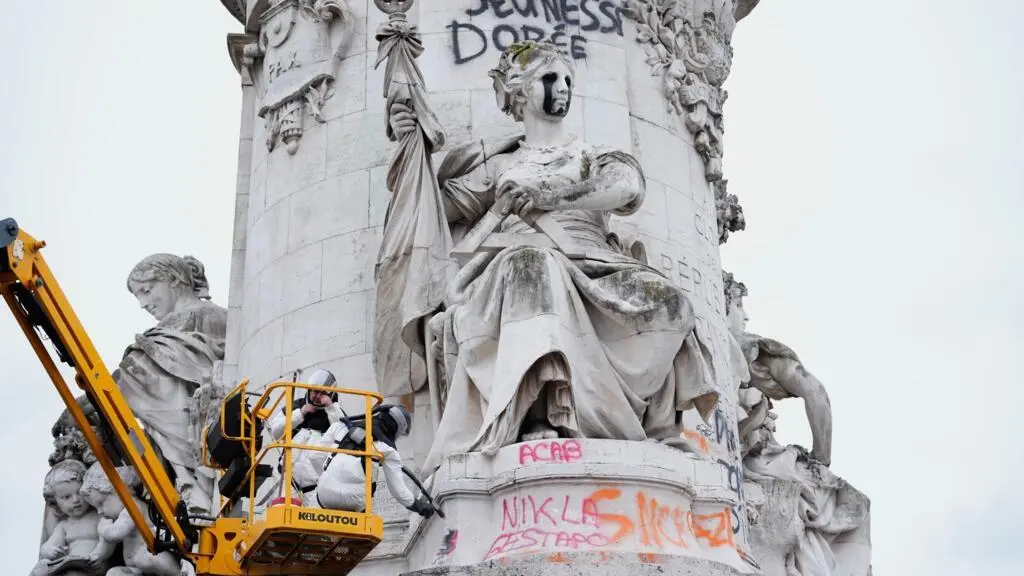 Protestele scumpe: Franța vrea să facă protestarii să plătească daunele