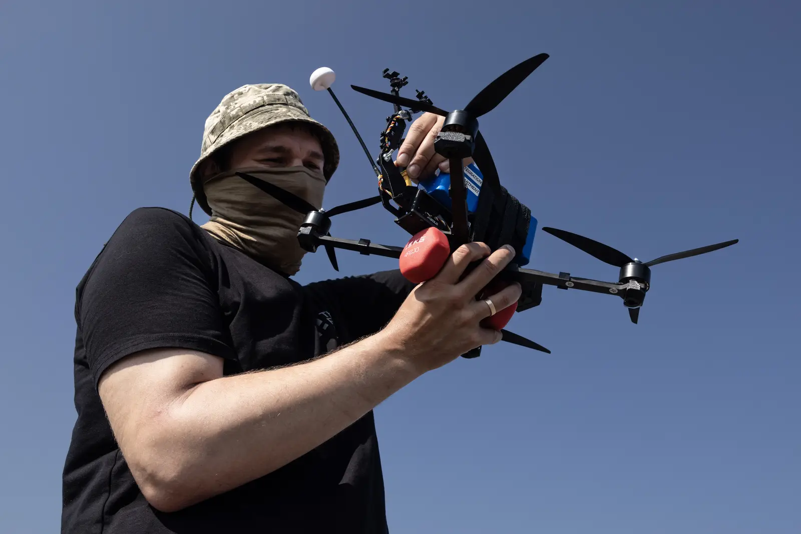 Cum schimbă dronele cu inteligență artificială cursul războiului din Ucraina?