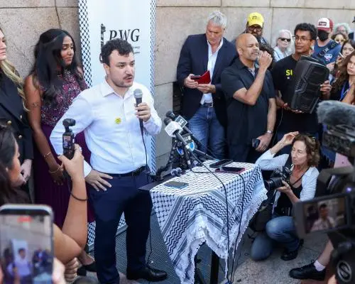 Mahmoud Khalil cere Curii Supreme să revizuiască cazul deportării sale