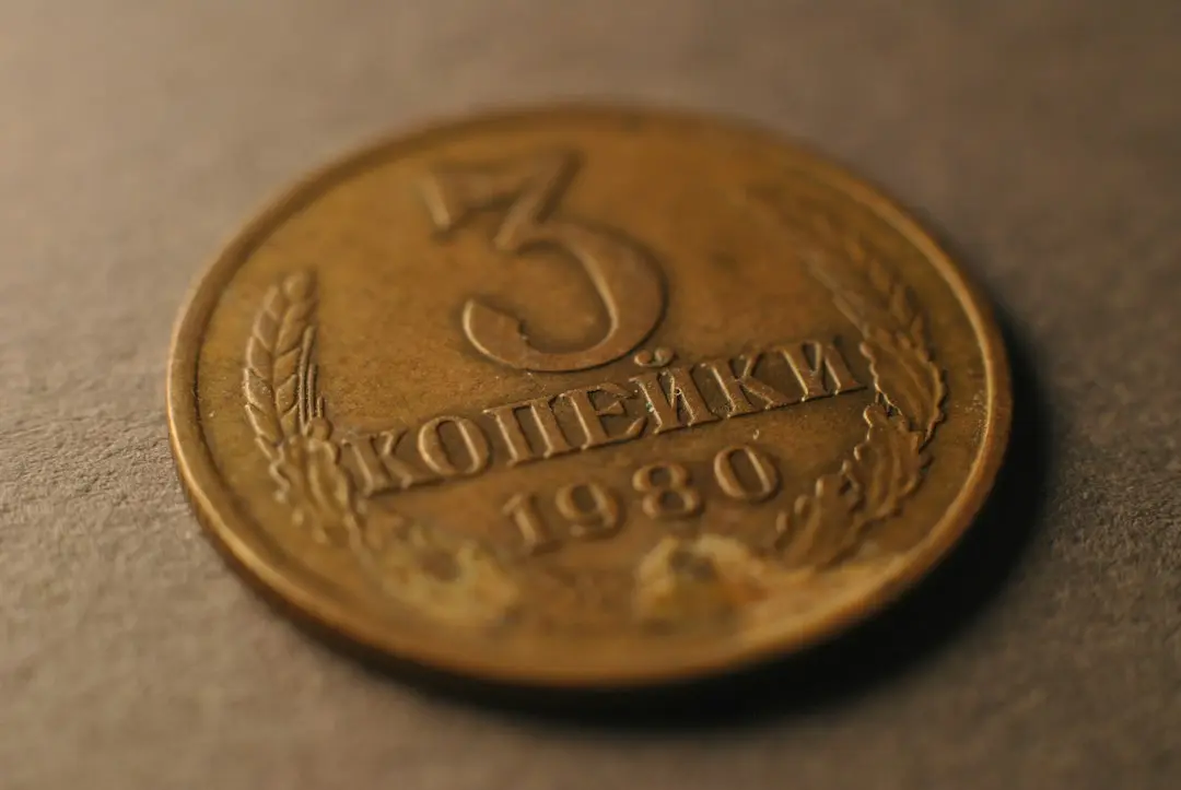 Zloty-ul la minim de trei ani: tensiunea cu Băncă Națională lovește moneda
