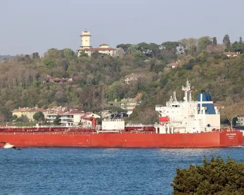 Combustibil rusesc spre America: Trei tancuri petroliere sunt deja pe drum